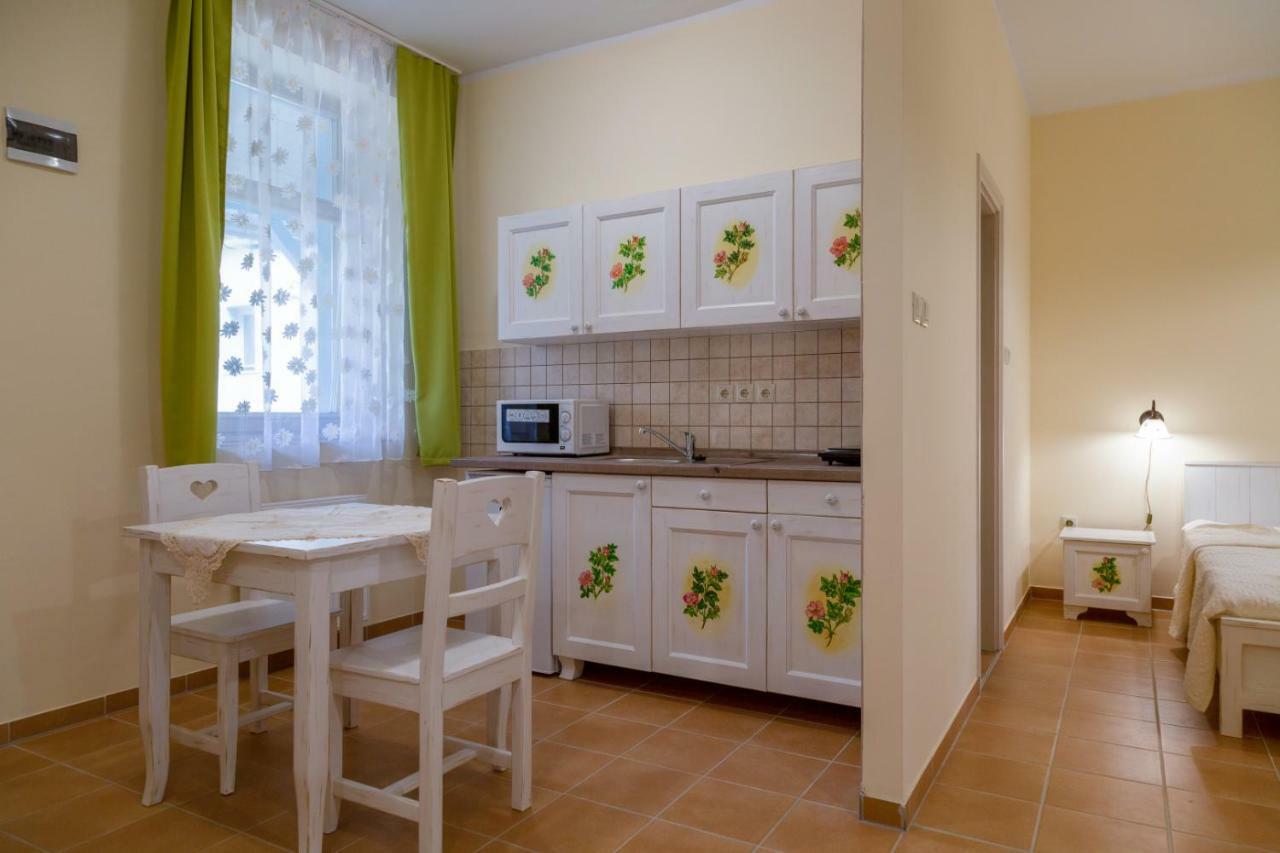 Balzsam Apartmanhaz ฮอร์กานี ภายนอก รูปภาพ