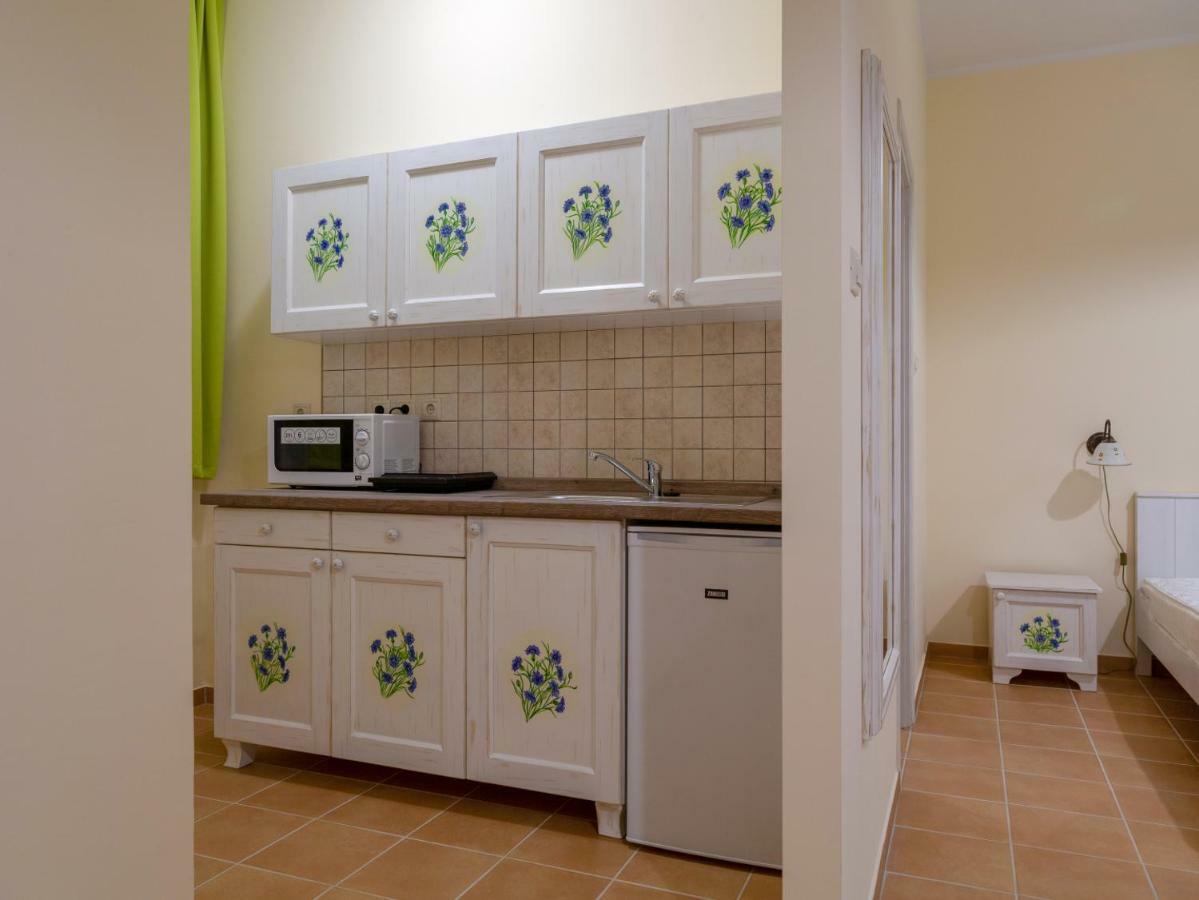 Balzsam Apartmanhaz ฮอร์กานี ภายนอก รูปภาพ