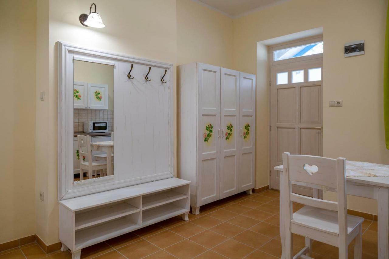 Balzsam Apartmanhaz ฮอร์กานี ภายนอก รูปภาพ