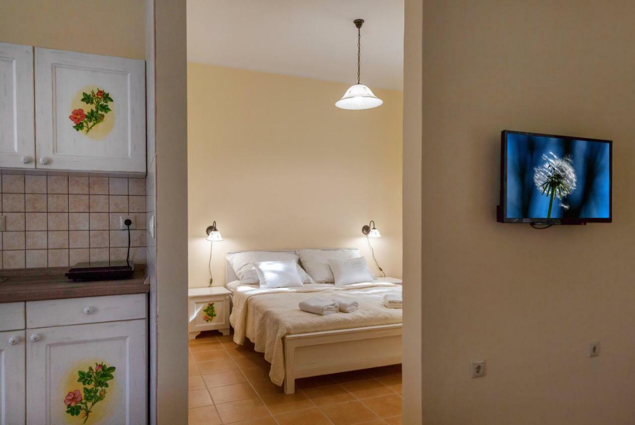 Balzsam Apartmanhaz ฮอร์กานี ภายนอก รูปภาพ